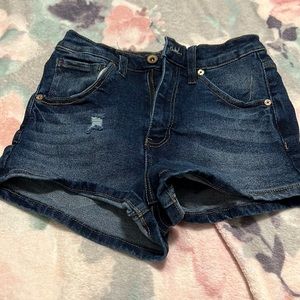 Kendall and Kylie size 0